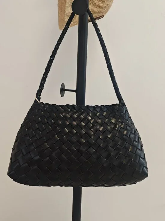 Dragon Diffusion rosanna woven leather shoulder bag in black - Picture 3 of 10
